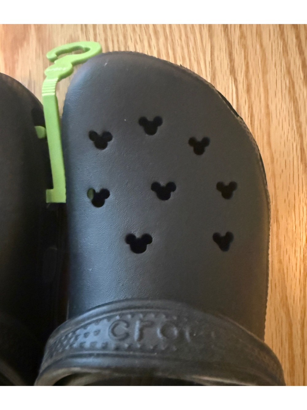 RARE Disney Parks Crocs Mickey Classic II Black NWT M8 W10 Disney Park Exclusive - Picture 4 of 6